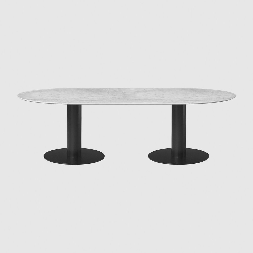 GUBI 2.0 Dining Table - Eliptical - 130x240 - Black base